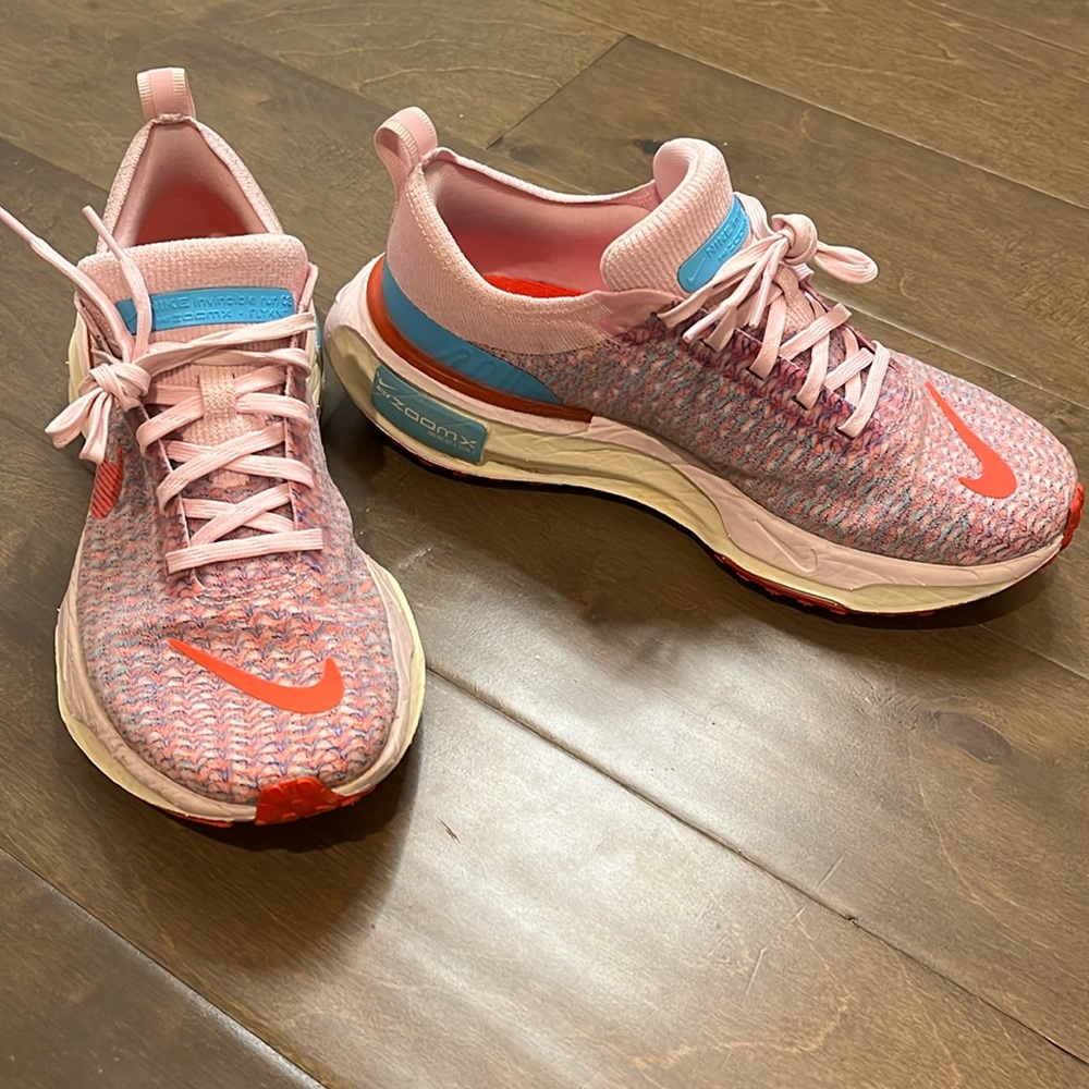 Nike Invincible 3 women’s size 7.5 good used condition. Very comfortable